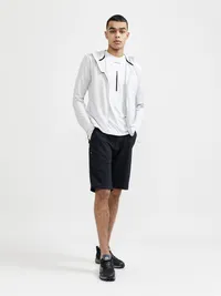 1910394-999000_ADV Explore Tech Shorts M_Closeup6.jpg